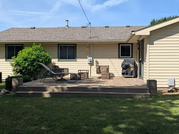 1111 Skylark LN, Albert Lea, MN 56007