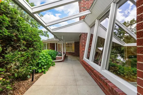 7011 Willow Creek RD, Eden Prairie, MN 55344