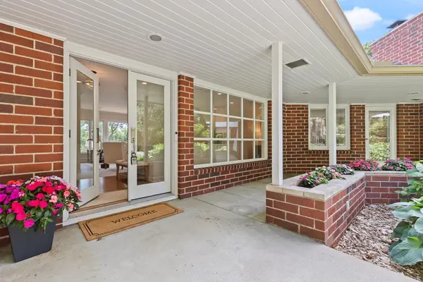 7011 Willow Creek RD, Eden Prairie, MN 55344