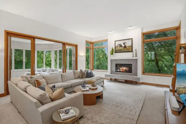 5429 Vining Point RD, Minnetonka, MN 55345