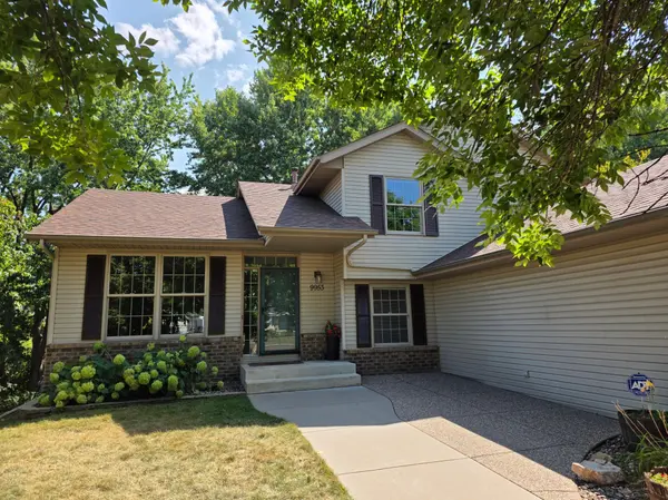 9953 Starlight DR, Woodbury, MN 55125