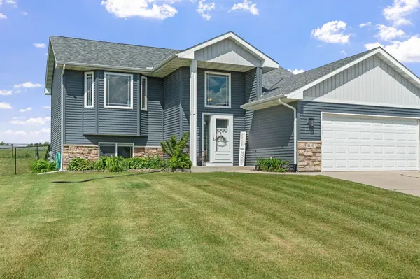 816 Cologne LN, Waverly, MN 55390