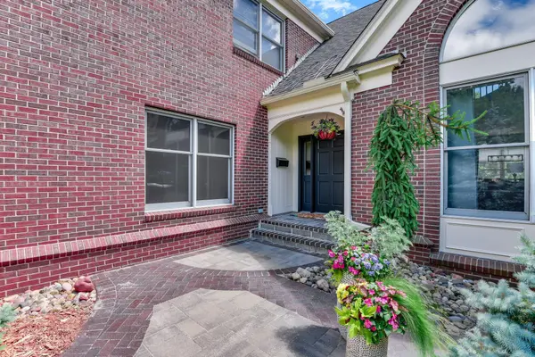 6511 Belmore LN, Edina, MN 55343