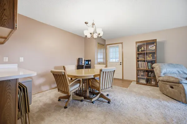 14000 44th PL N #2, Plymouth, MN 55446