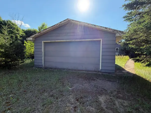 2852 Viking BLVD NW, Cedar, MN 55011