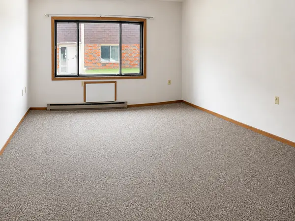 109 4th AVE N #7, Parkers Prairie, MN 56361