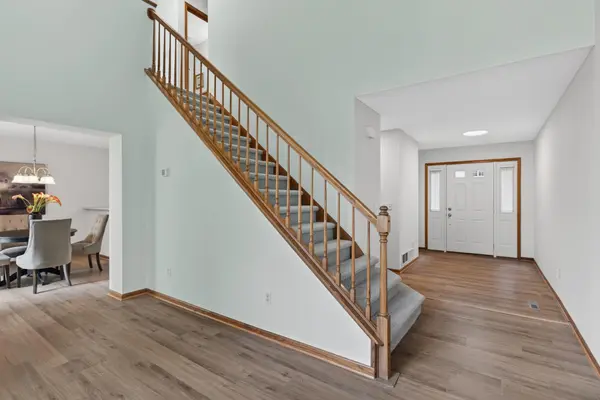 1915 Furness ST, Maplewood, MN 55109