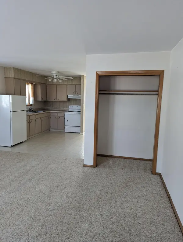 376 4th ST E #10, Halstad, MN 56548
