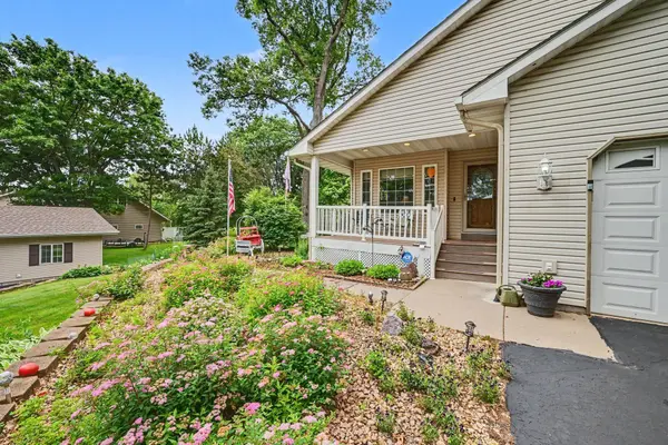 20966 Davenport ST NE, Cedar, MN 55011