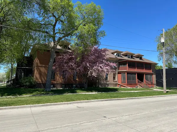117 11 ST S, Fargo, ND 58103