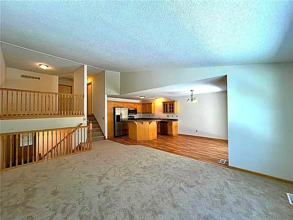 1875 Garden WAY, Saint Paul, MN 55119