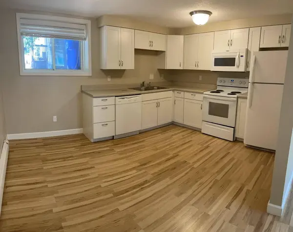1305 16 1/2 ST S, Fargo, ND 58103