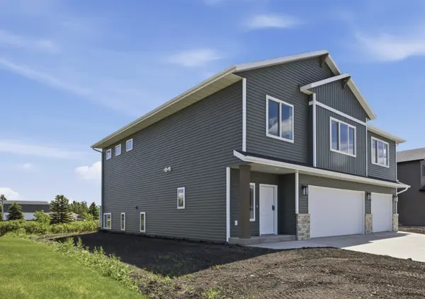 10342 Burgundy DR, Horace, ND 58047