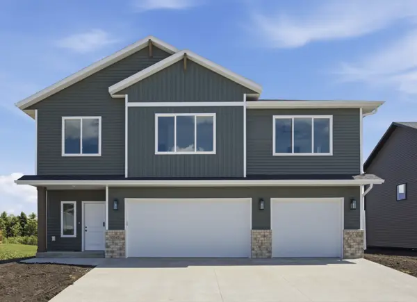 10342 Burgundy DR,  Horace,  ND 58047