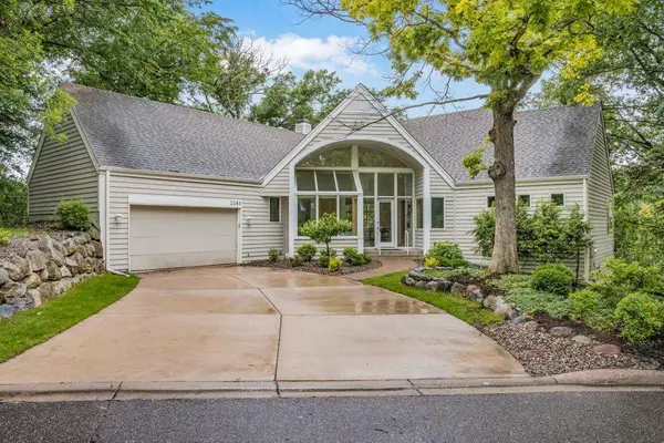 3580 Fairway DR, Hopkins, MN 55305