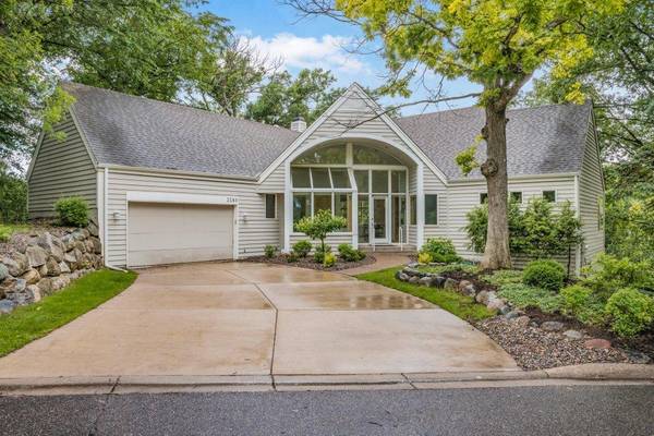 3580 Fairway DR, Hopkins, MN 55305