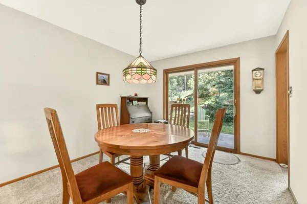 2204 11th AVE NW, Rochester, MN 55901