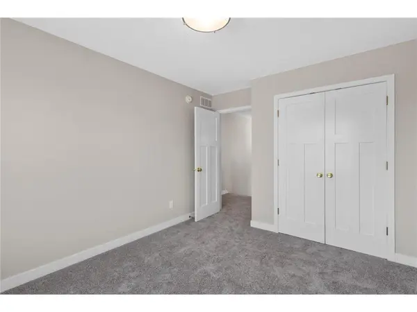 909 Dayton AVE, Saint Paul, MN 55104