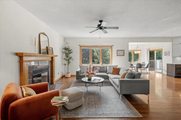 794 Interlachen Draw, Woodbury, MN 55125