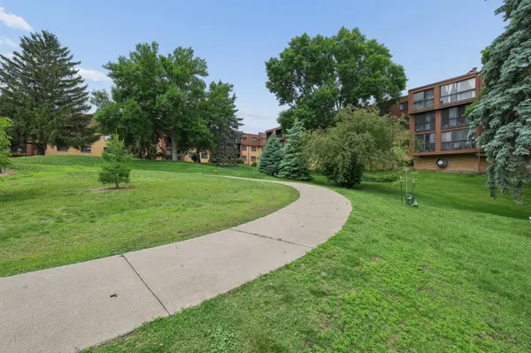 1011 41st AVE NE #107, Columbia Heights, MN 55421