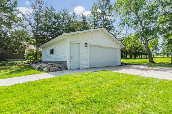 2503 S Le Homme Dieu DR NE, Alexandria, MN 56308