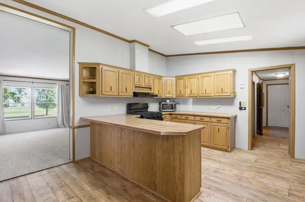 7001 County Road 40 NE, New London, MN 56273
