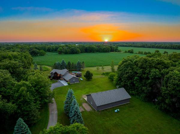 16710 313th AVE NW, Princeton, MN 55371