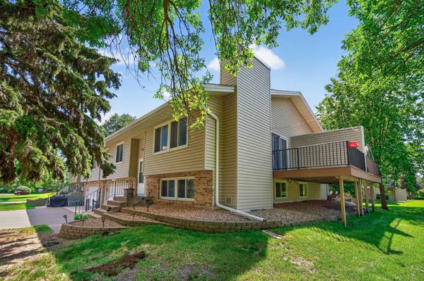 929 94th AVE NE, Blaine, MN 55434