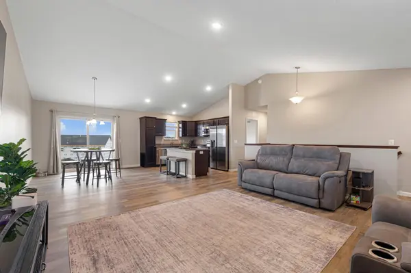 902 Emily CT NE, Montgomery, MN 56069