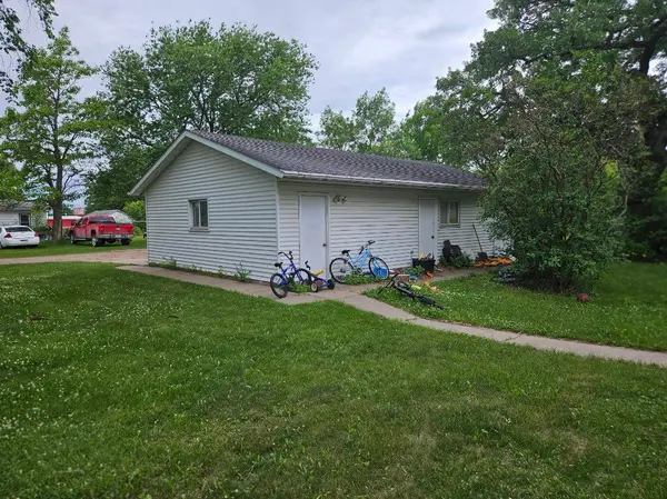 112 N 3rd ST, Royalton, MN 56373