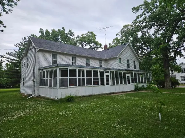 112 N 3rd ST, Royalton, MN 56373