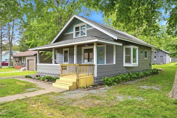538 N Pearl ST, River Falls, WI 54022