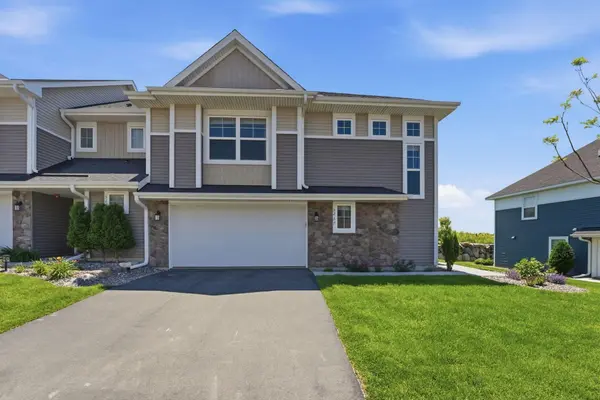 5237 Trotter TRL, Victoria, MN 55386