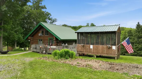 2458 8 1/2 8 3/4 ST, Cumberland, WI 54829