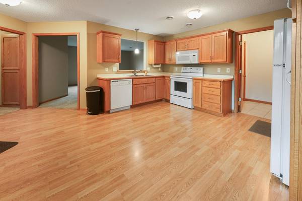 1276 Heritage LN, Waite Park, MN 56387