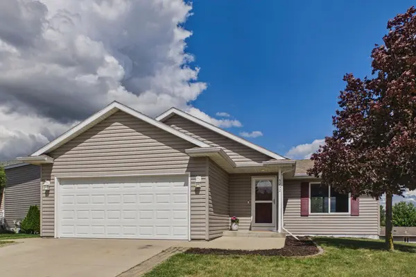 5232 Kingsbury PL NW, Rochester, MN 55901