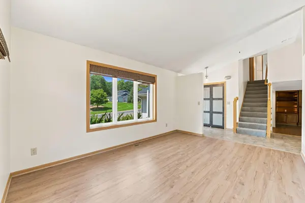 3698 Willbrook CT, Eagan, MN 55123