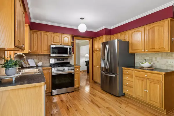 13881 Holyoke LN, Apple Valley, MN 55124