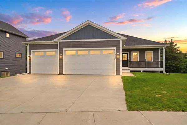 482 Westwood, River Falls, WI 54022