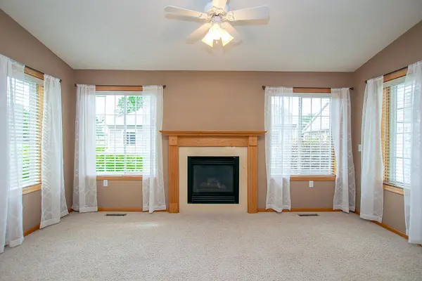 820 Greensview CT NW, Hutchinson, MN 55350