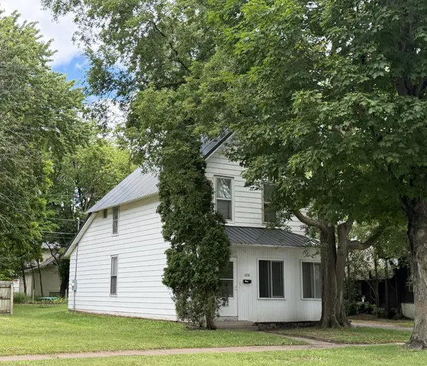 1208 7th ST E, Menomonie, WI 54751