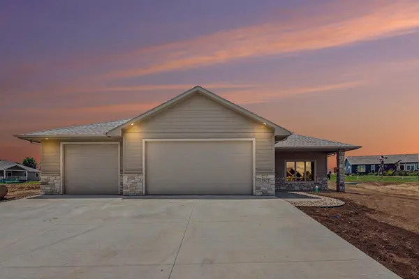 1507 Buffalo Ridge DR, Luverne, MN 56156