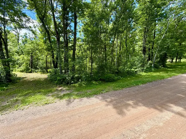 27639 Gateway RD, Garrison, MN 56450
