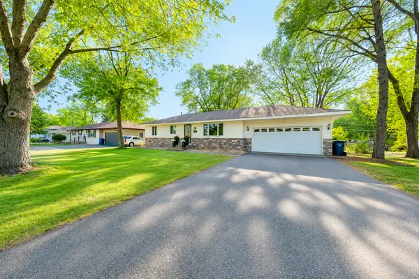 16515 Flagstaff AVE W, Rosemount, MN 55068