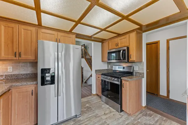 2416 95th AVE N, Brooklyn Park, MN 55444