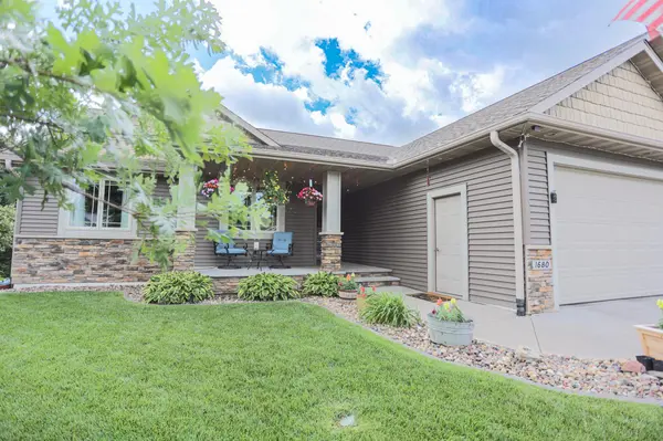 1680 Valley Quail DR, River Falls, WI 54022