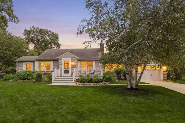 20600 Carson RD, Deephaven, MN 55331