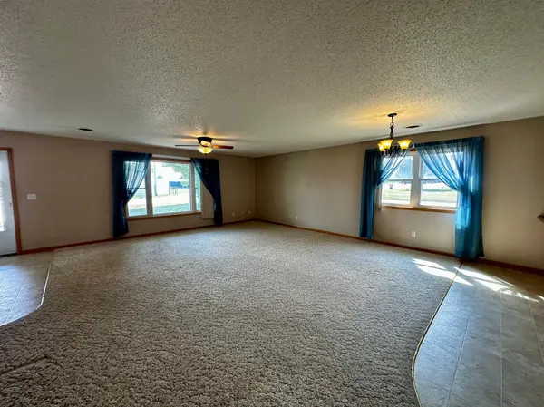 305 E Fillmore, Mabel, MN 55954
