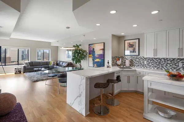 110 Bank ST SE #L2103,  Minneapolis,  MN 55414