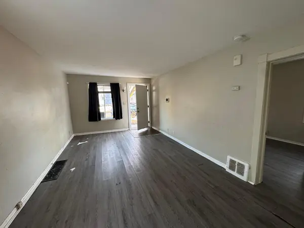 633 Parkway DR, Saint Paul, MN 55106